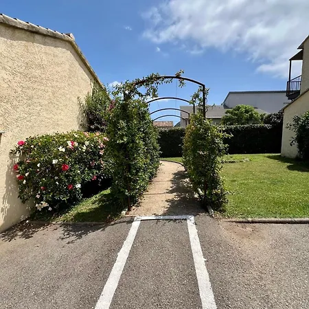 Confortable Avec Piscine