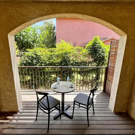 Confortable Avec Piscine Lägenhet *